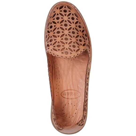 Cools Women's Tumi Perforated Leather Flats in Tan New Size 38 EU / 7.5 - Picture 2 of 8